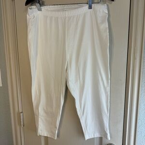 White capri-length leggings from Woman Within size L